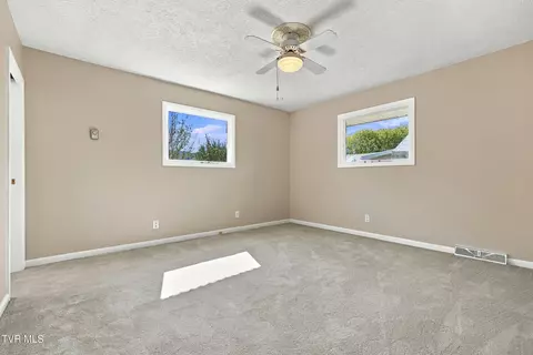 Bedroom - 1046 N Elm Avenue Erwin Tn 37650, Erwin, TN 37650 photo 6 of 7