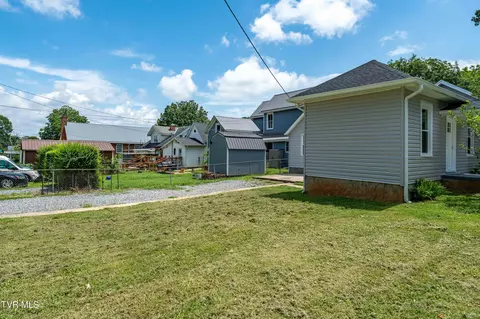 Exterior - 1007 Spring Street Johnson City Tn 37604, Johnson City, TN 37604 photo 6 of 11