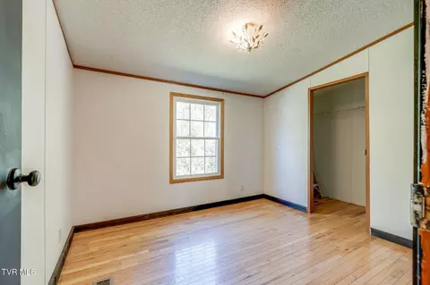 Bedroom - 220 Falls Road Hampton Tn 37658, Hampton, TN 37658 photo 6 of 9