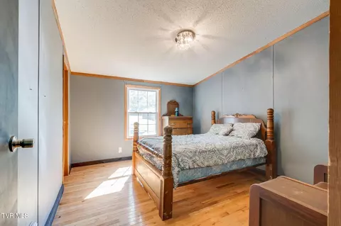 Bedroom - 220 Falls Road Hampton Tn 37658, Hampton, TN 37658 photo 4 of 9