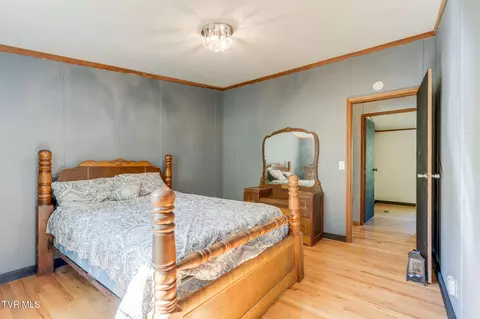 Bedroom - 220 Falls Road Hampton Tn 37658, Hampton, TN 37658 photo 5 of 9