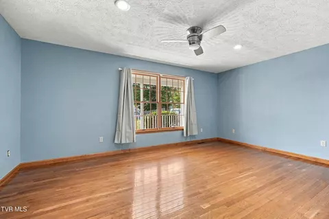 Living - 804 Nash Street Wise Va 24293, Wise, VA 24293 photo 4 of 4