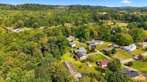 View/Area - 804 Nash Street Wise Va 24293, Wise, VA 24293 photo 6 of 8