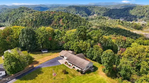 View/Area - 804 Nash Street Wise Va 24293, Wise, VA 24293 photo 1 of 8