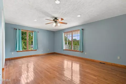 Living - 804 Nash Street Wise Va 24293, Wise, VA 24293 photo 1 of 4