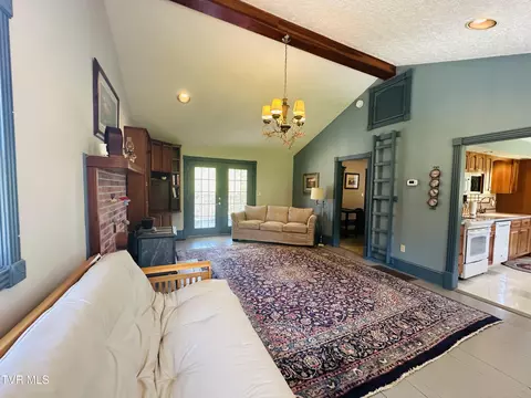 Living - 7259 Duncan Gap Road Wise Va 24293, Wise, VA 24293 photo 2 of 3