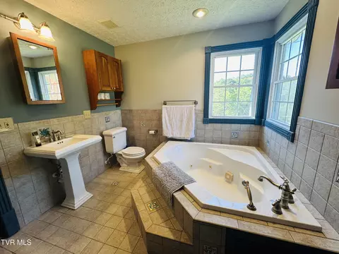 Bath - 7259 Duncan Gap Road Wise Va 24293, Wise, VA 24293 photo 1 of 3