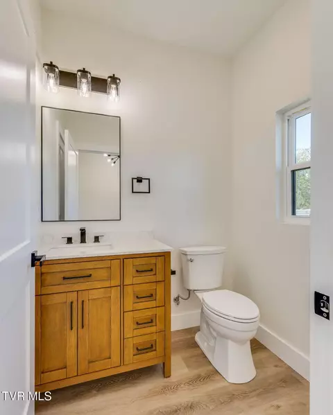 Bath - 133 Unaka View Drive Erwin Tn 37650, Erwin, TN 37650 photo 1 of 3