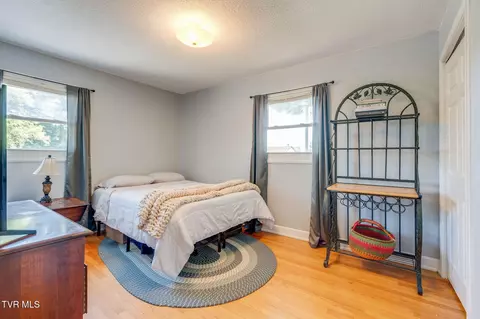 Bedroom - 121 Sunset Road Gray Tn 37615, Gray, TN 37615 photo 4 of 7