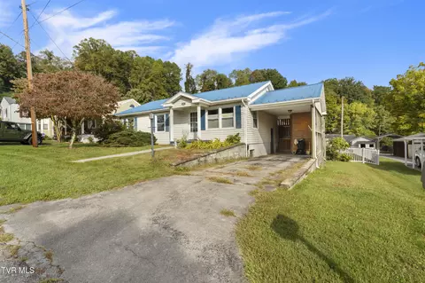 Exterior - 565 Bowlin Street Damascus Va 24236, Damascus, VA 24236 photo 1 of 11