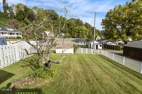 Exterior - 565 Bowlin Street Damascus Va 24236, Damascus, VA 24236 photo 3 of 11