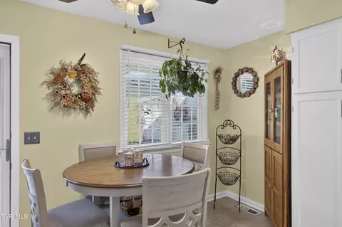 Dining - 331 Edmond Drive 6 Abingdon Va 24210, Abingdon, VA 24210 photo 1 of 1