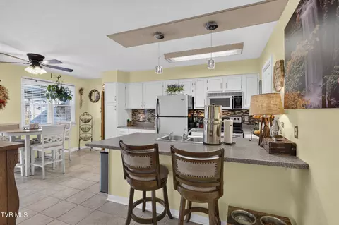 Kitchen - 331 Edmond Drive 6 Abingdon Va 24210, Abingdon, VA 24210 photo 1 of 4
