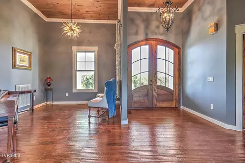 Entry Way - 167 Gray Road Bristol Tn 37620, Bristol, TN 37620 photo 2 of 4