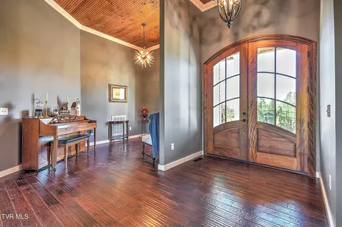 Entry Way - 167 Gray Road Bristol Tn 37620, Bristol, TN 37620 photo 3 of 4