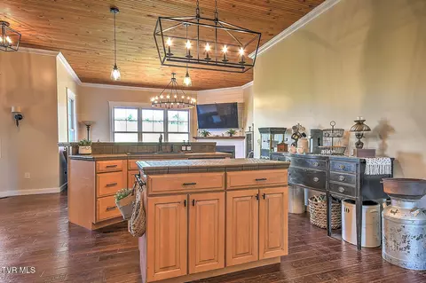 Kitchen - 167 Gray Road Bristol Tn 37620, Bristol, TN 37620 photo 4 of 5