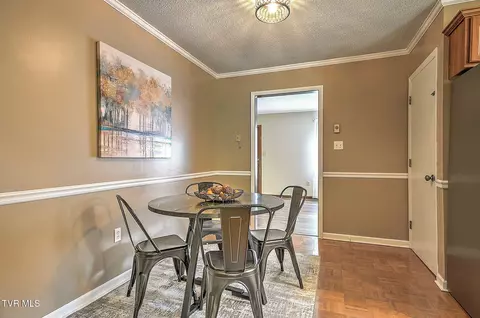 Dining - 340 Springfield Drive Bristol Tn 37620, Bristol, TN 37620 photo 3 of 4