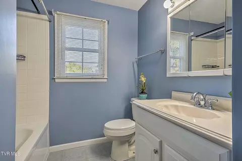 Bath - 340 Springfield Drive Bristol Tn 37620, Bristol, TN 37620 photo 1 of 2