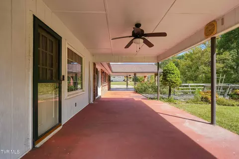 Exterior - 233 Thorngrove Drive Duffield Va 24244, Duffield, VA 24244 photo 5 of 10