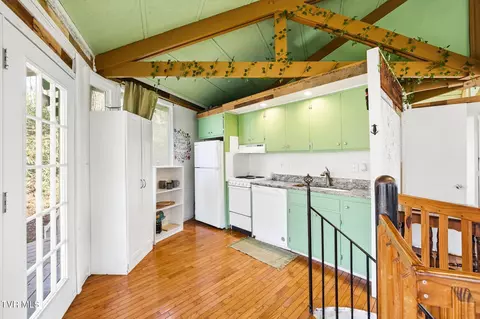 Kitchen - 101 Woodhaven Drive Hampton Tn 37658, Hampton, TN 37658 photo 1 of 2