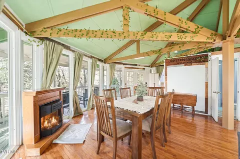 Dining - 101 Woodhaven Drive Hampton Tn 37658, Hampton, TN 37658 photo 3 of 3