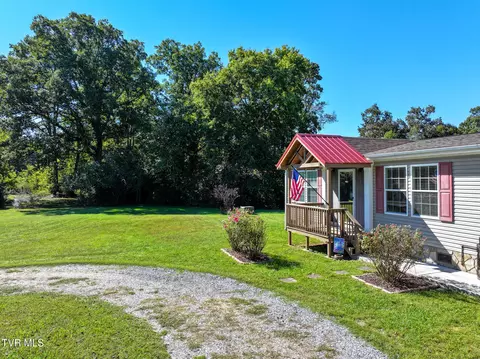 Exterior - 3259 Glendale Road Bybee Tn 37713, Bybee, TN 37713 photo 9 of 25