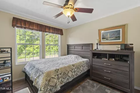 Bedroom - 3259 Glendale Road Bybee Tn 37713, Bybee, TN 37713 photo 4 of 9