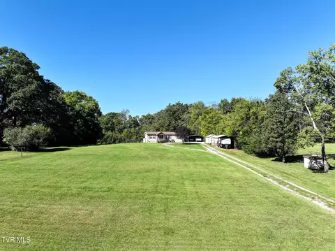 Exterior - 3259 Glendale Road Bybee Tn 37713, Bybee, TN 37713 photo 2 of 25