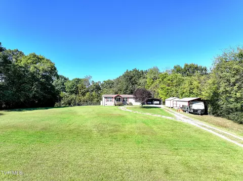 Exterior - 3259 Glendale Road Bybee Tn 37713, Bybee, TN 37713 photo 3 of 25