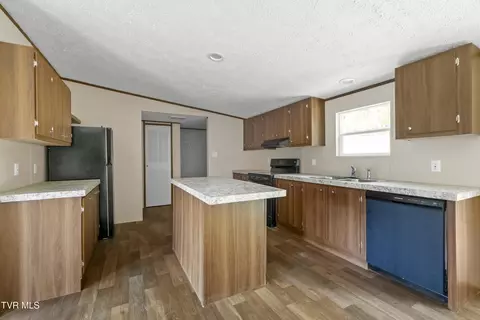 Kitchen - 6350 Baileyton Road Greeneville Tn 37745, Greeneville, TN 37745 photo 1 of 3