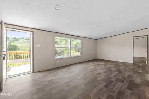 Living - 6350 Baileyton Road Greeneville Tn 37745, Greeneville, TN 37745 photo 1 of 8