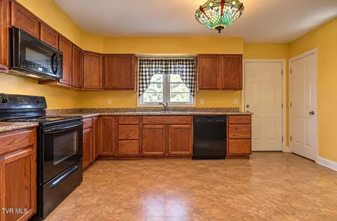 Kitchen - 200 E Grove Street Greeneville Tn 37745, Greeneville, TN 37745 photo 1 of 2