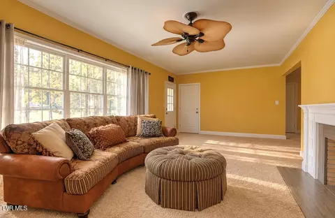 Living - 200 E Grove Street Greeneville Tn 37745, Greeneville, TN 37745 photo 1 of 2