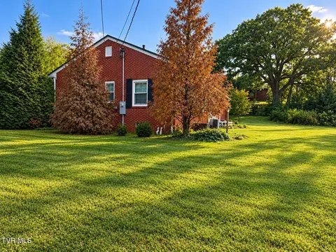 Exterior - 200 E Grove Street Greeneville Tn 37745, Greeneville, TN 37745 photo 4 of 5