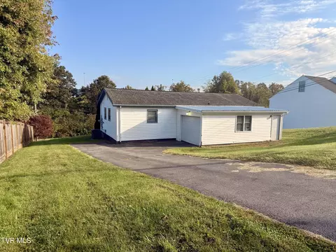 Exterior - 475 Beaverview Drive Bristol Va 24201, Bristol, VA 24201 photo 2 of 4