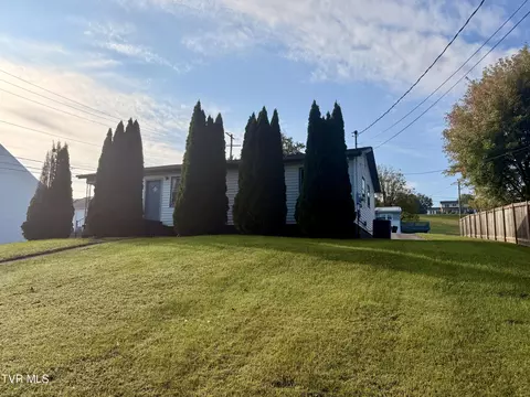 Exterior - 475 Beaverview Drive Bristol Va 24201, Bristol, VA 24201 photo 1 of 4