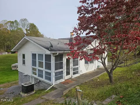 9747 The Lake Road Clintwood Va 24228, Clintwood, VA 24228