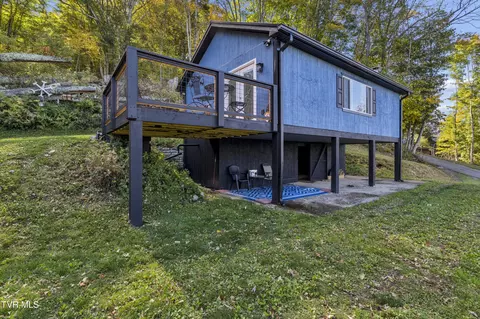 150 Log Cabin Lane Roan Mountain Tn 37687, Roan Mountain, TN 37687
