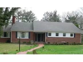19 Long Crescent Drive Bristol Va 24201, Bristol, VA 24201 photo 2