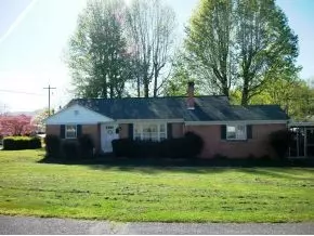525 Oneega Lane Erwin Tn 37650, Erwin, TN 37650 photo 2