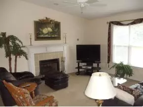 7 Windsor Court Johnson City Tn 37601, Johnson City, TN 37601 photo 3