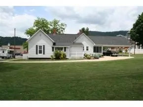 110 N Elm Avenue Erwin Tn 37650, Erwin, TN 37650 photo 2