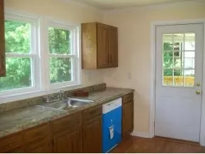717 E Maple Street Johnson City Tn 37601, Johnson City, TN 37601 photo 6