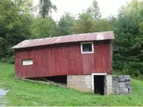 375 Stout Hollow Hampton Tn 37658, Hampton, TN 37658 photo 3