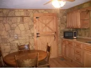 631 Vinton Erwin Tn 37650, Erwin, TN 37650 photo 9