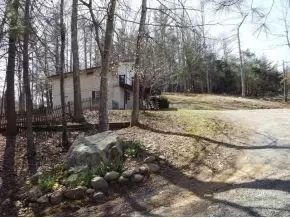 325 Rolling Hills Road Erwin Tn 37650, Erwin, TN 37650 photo 2