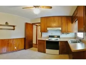 1304 E 8th Avenue Johnson City Tn 37601, Johnson City, TN 37601 photo 8