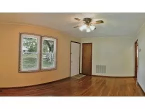 1304 E 8th Avenue Johnson City Tn 37601, Johnson City, TN 37601 photo 5