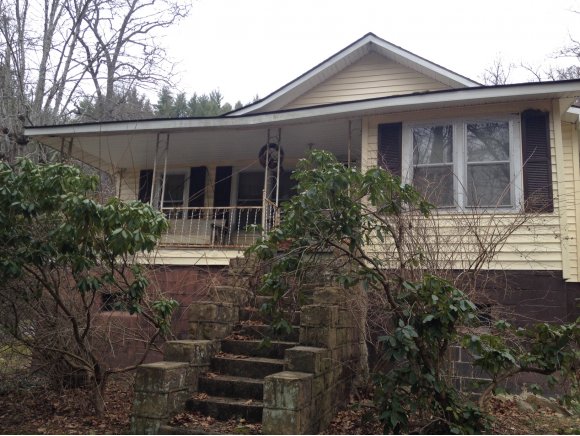 9420 Sock Rd, Pound, VA 24279 photo 1