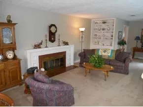 300 Maple Tree Drive Bristol Tn 37620, Bristol, TN 37620 photo 2